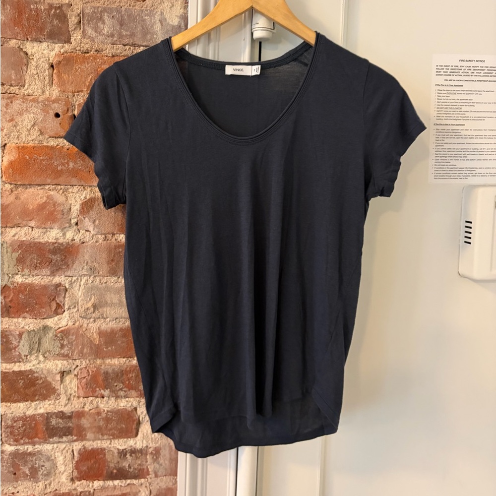 Vince Navy Scoop Neck Short Sleeve Tee